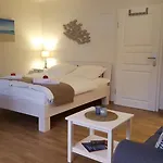 Appartementhaus 5 - Urlaub Zwischen & Bodden Apartament